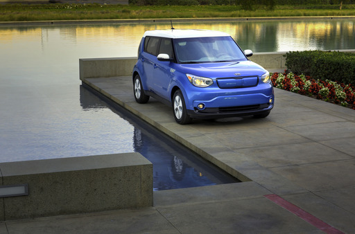 New 2015 Kia Soul EV Offers an Expected 80-100 Miles of Range