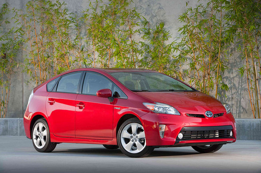 KBB.com 10 Best Green Cars of 2014: The Toyota Prius remains the best-seller, offering a still magical mix of size, price, amenities and 50-mpg fuel economy. 