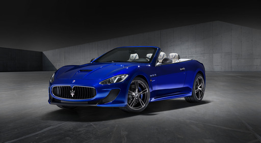 The GranTurismo MC Centennial Edition convertible has a special 3-layer paint finish of Inchiostro Blue, representing a traditional color of Bologna, the town where Maserati was founded in 1914.