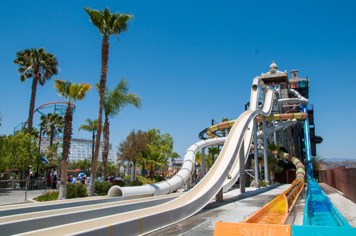 The NEW Bonzai Pipelines thrill slides at Six Flags Hurricane Harbor Los Angeles