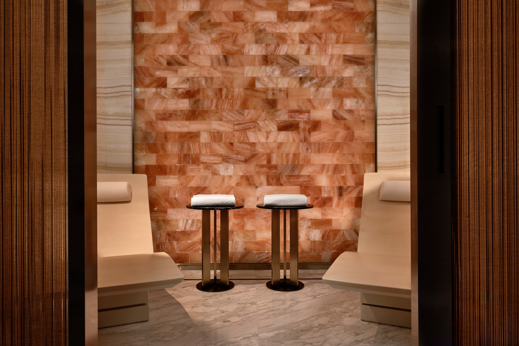 Himalayan salt wall evokes deep rejuvenation