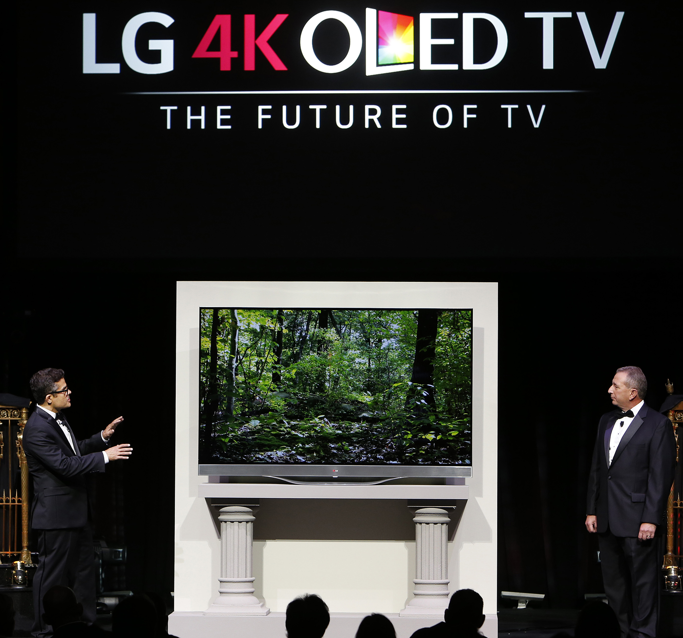 LG Art of the Pixel judge Mark Tribe explains the artwork he created for LG’s Ultra HD 4K OLED TV