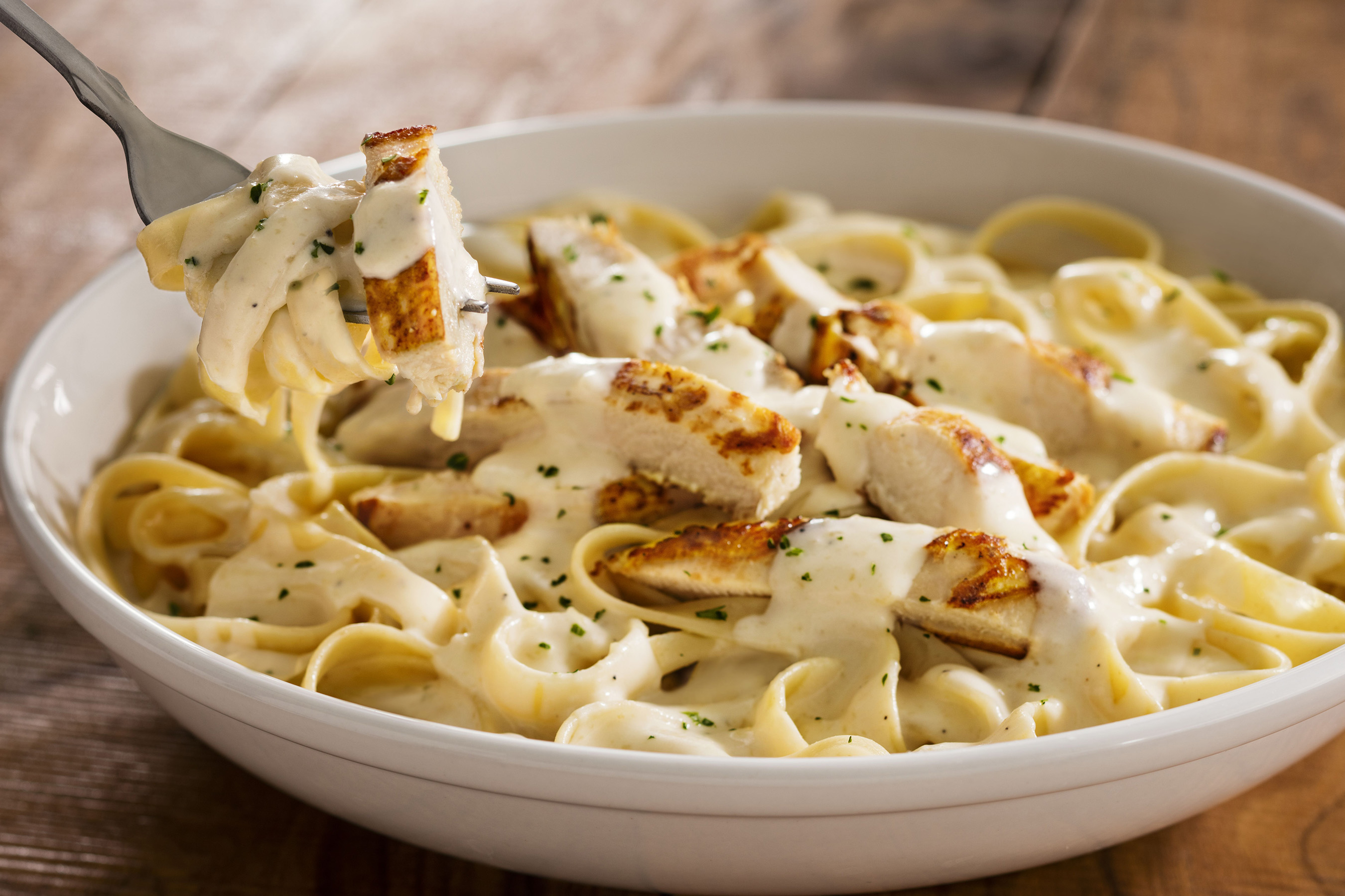 Olive Garden S Never Ending Pasta Bowl Returns With Addition Of