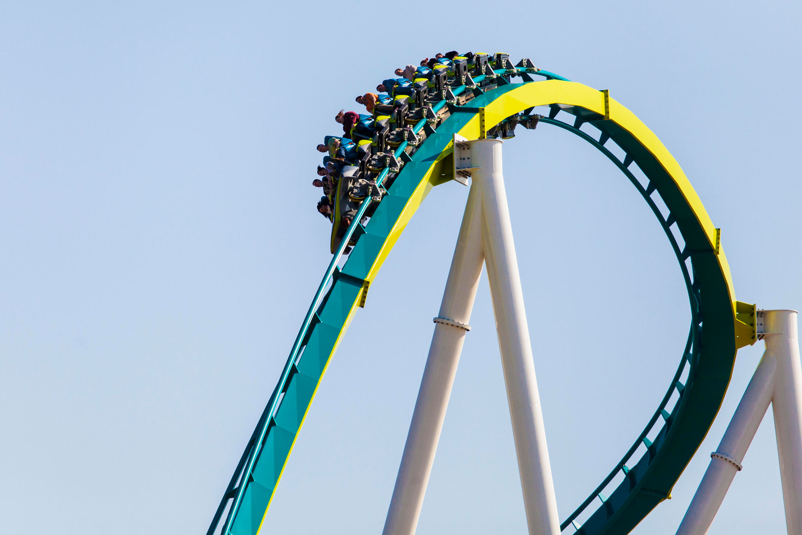 After Fury 325's open air trains careen over the main entrance, they immediately climb into a towering turnaround featuring a 91-degree overbanked horseshoe turn. Riders feel a moment of weightlessness just before they dive into an underground tunnel.