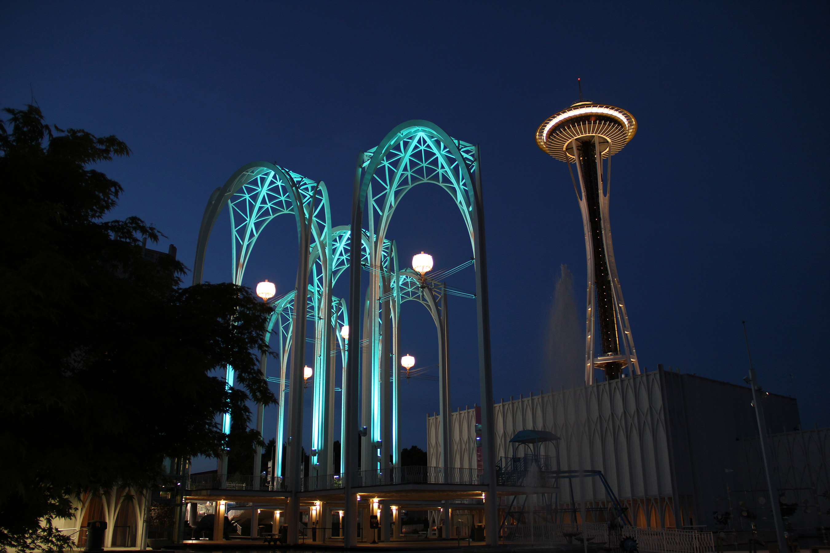 Turquoise Invades the Pacific Space Center In Seattle For #LUNGFORCE
