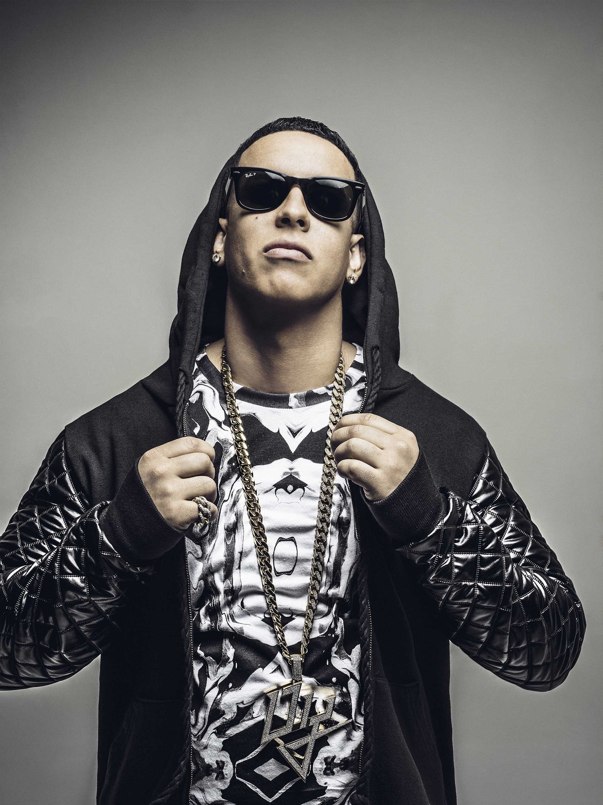 Daddy Yankee, one the top finalists, will perform at "Premios Tu Mundo" August 25 at 8pm/7c LIVE on TELEMUNDO