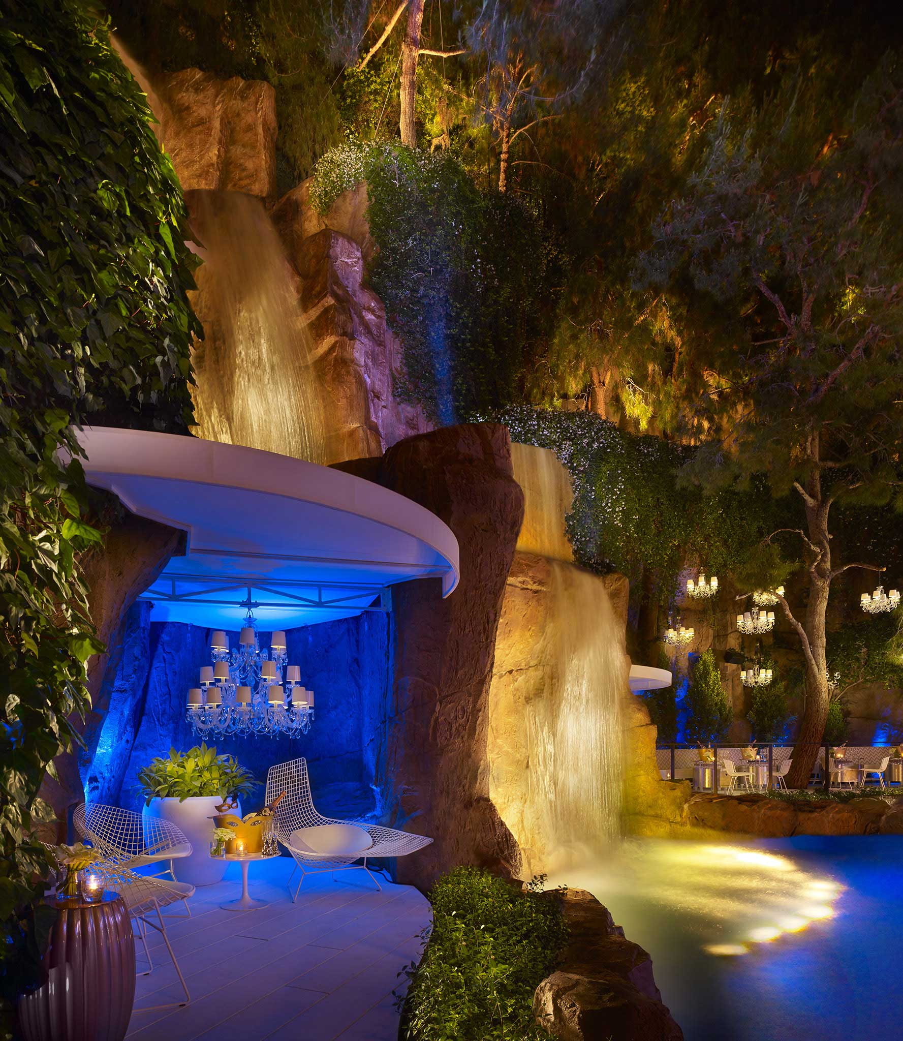 A stylish nook featuring sculptural Harry Bertoia chairs on the patio at Intrigue Nightclub in Wynn Las Vegas (photo credit: Barbara Kraft)