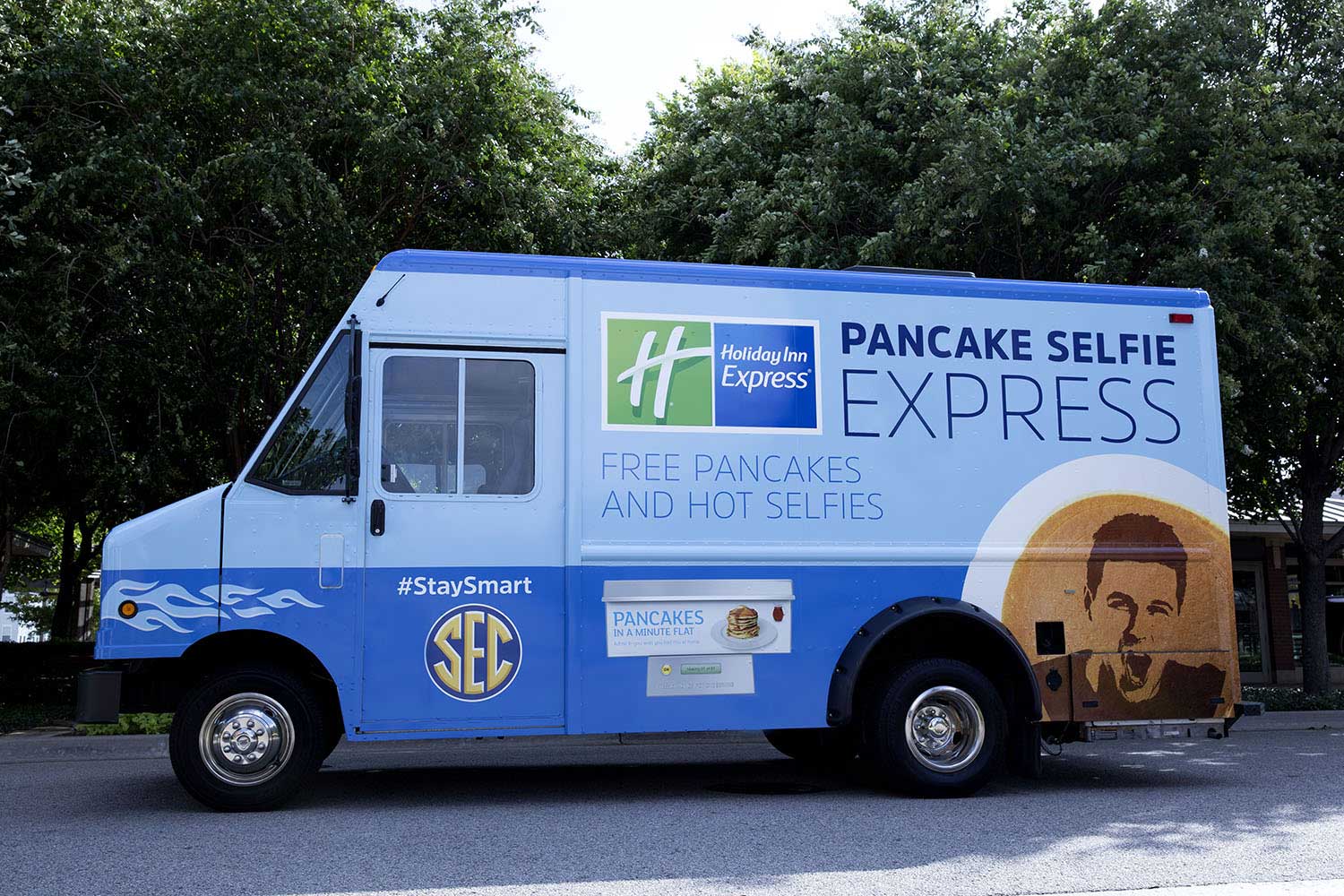 As the proud hotel sponsor of the SEC, the high tech food truck will travel to select SEC football games this fall to celebrate game day alongside SEC Nation.