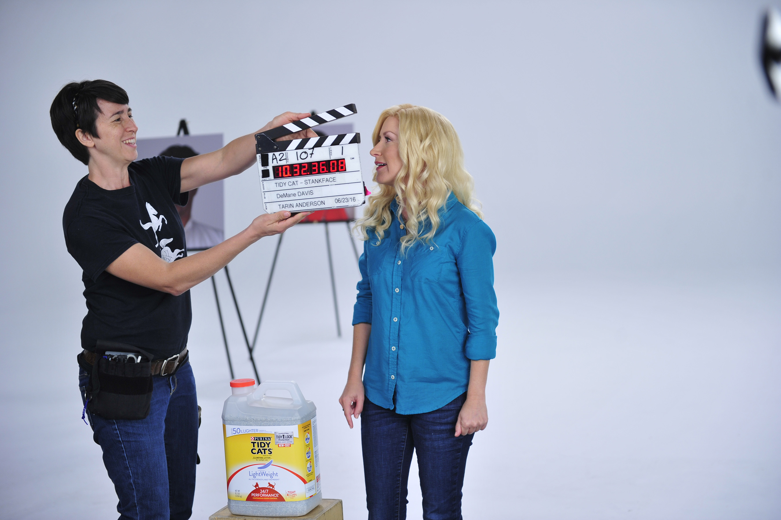 Actress Angela Kinsey records a new “Stop Stank Face” public service announcement with Tidy Cats® to help educate cat owners on the devastating effects of Stank Face, the universal expression of disgust caused by litter box odor.