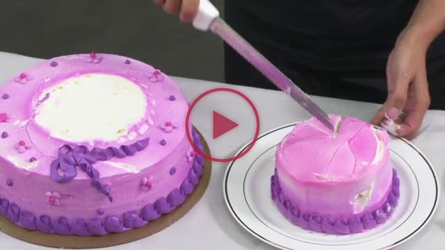 Learn tips for cutting Wellsley Farms upscale, two-tier cakes.