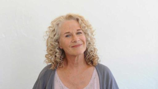 A CAPITOL FOURTH will feature Grammy Award-winning music legend Carole King with the Broadway cast of the Tony, Grammy and Olivier Award-winning musical BEAUTIFUL starring Vanessa Carlton. Photo Credit: Kirsten Schultz