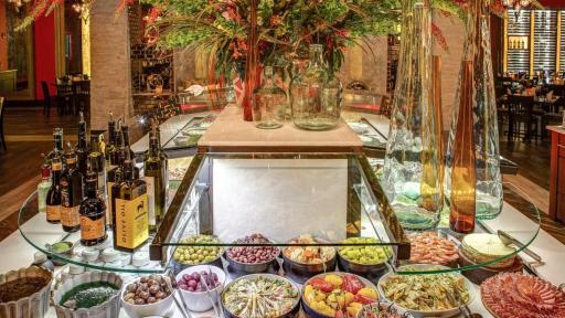 Every Texas de Brazil dining experience includes a visit to the expansive salad area that makes this the steakhouse even vegetarians love™.