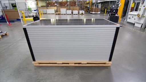 P-Series solar panels merge conventional front contact solar cells with over 33 years of SunPower® materials and manufacturing expertise, maximizing performance and reliability.