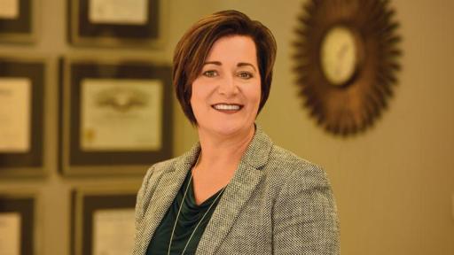 Headshot of Dr. Kelly Nichols