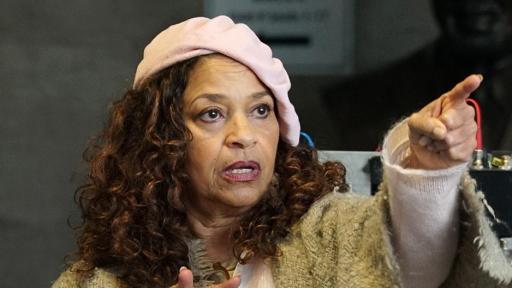 Debbie Allen filming