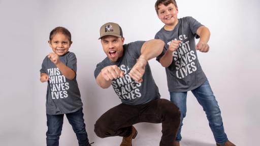 Dustin Lynch with Abraham and Hutsen