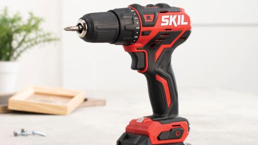 SKIL power drill and battery