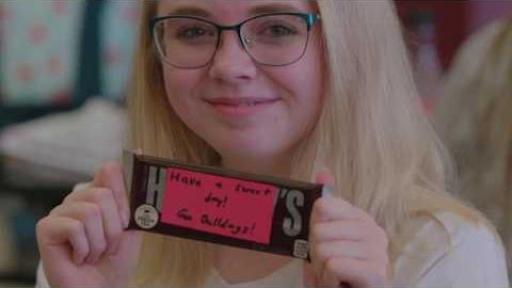 The student council at Big Spring High School, in Pennsylvania welcomed new faces to school with Hershey’s Milk Chocolate Bars.