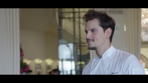 What's the SIGNATURE of Chef Juan Arbelaez?