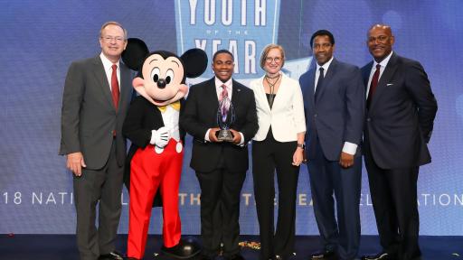 Malachi Haynes accepting the National Youth of the Year Award