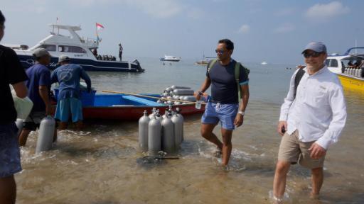Fisk Johnson & Sanjay boarding dive boat Bali