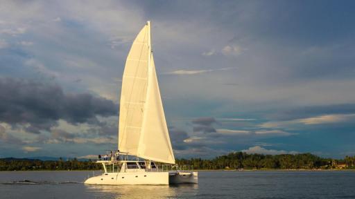 Group sailing on a live-aboard catamaran off the coast of Sri Lanka. © G Adventures, Inc.