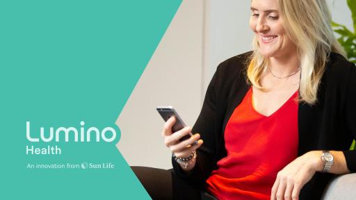 Hayley Wickenheiser looking at iphone