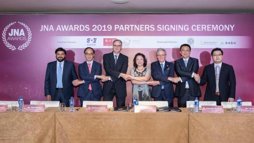 Image of all the JNA Awards partners, from left: Sanjay Kothari, Vice Chairman of KGK Group; Kent Wong, Managing Director of Chow Tai Fook; Wolfram Diener, Senior Vice President of UBM Asia; Letitia Chow, Chairperson of the JNA Awards, Founder of JNA and Director of Business Development – Jewellery Group at UBM Asia; Kenneth Scarratt, CEO of DANAT; Lin Qiang, President and Managing Director of SDE; and Simon Chan, Co-Founder, Member of the Board and Executive Vice President of CSGJE