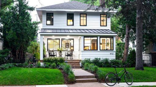 HGTV Urban Oasis 2019 Front Yard