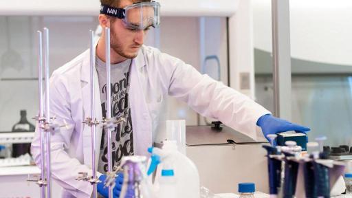 Be part of the scientific revolution in GCU’s biochemistry and biology programs.