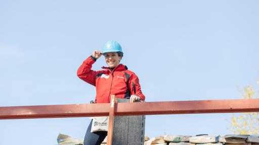 A volunteer from O-Cedar