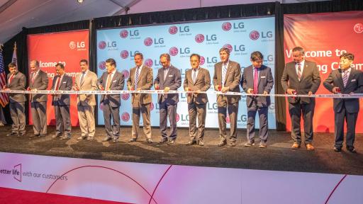 (From left to right): LG Tennessee employee Charlie Lonergan, Clarksville Mayor Joe Pitts, Ju Han LG Global Production Center, U.S. Rep. Mark Green, President & CEO of LG Electronics North America William Cho, Tennessee Gov. Bill Lee, President of the LG Home Appliance and Air Solutions Company Dan Song, South Korean Consul General Young-jun Kim, Tennessee Economic Development Commissioner Bob Rolfe, Montgomery County Mayor Jim Durrett and LG Tennessee President Untae Kim, cut the ribbon for LG Electronics’ new $360-million washing machine factory in Clarksville, Tennessee.