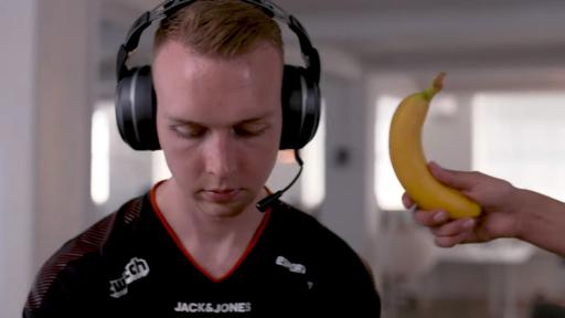 Play Video: ASTRALIS' GLA1VE LEADS FROM ANYWHERE