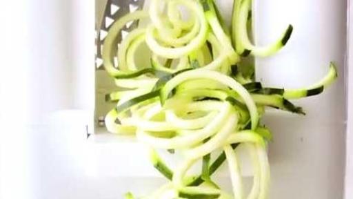 Spicy Zucchini Noodles with Almond Milk Dressing
