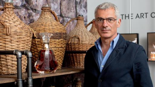 Hennessy unveils new Paradis Imperial crystal decanter designed by internationally acclaimed contemporary artist & designer, Arik Levy. Working hand-in-hand with master crystal cutters, the new striking vessel is a sensitive yet daring balance of curve and tension, with a faceted design that captures subtle variations in lighting to enhance the Cognac&rsquo;s golden color.