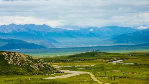 Play Video: The Beautiful Scenery of Three-River-Source National Park