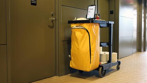 Custodians at Hartsfield-Jackson Atlanta International Airport receive real-time alerts on a mobile device to let them know if something in the restroom needs their immediate attention.