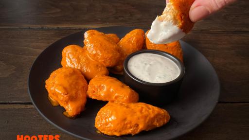 Hooters launches Unreal Wings with Quorn.