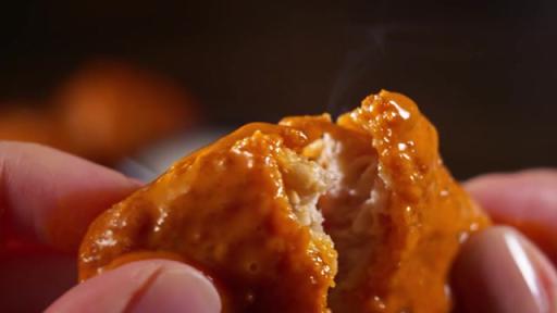 Hooters launches Unreal Wings with Quorn.