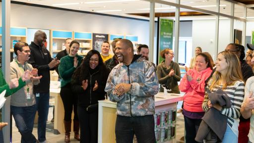 In Atlanta – Cricket’s hometown market – 12 deserving families were surprised with extra holiday cheer. Winner Jerry Lacy’s smile is contagious as he celebrates with other families and Cricket employees.