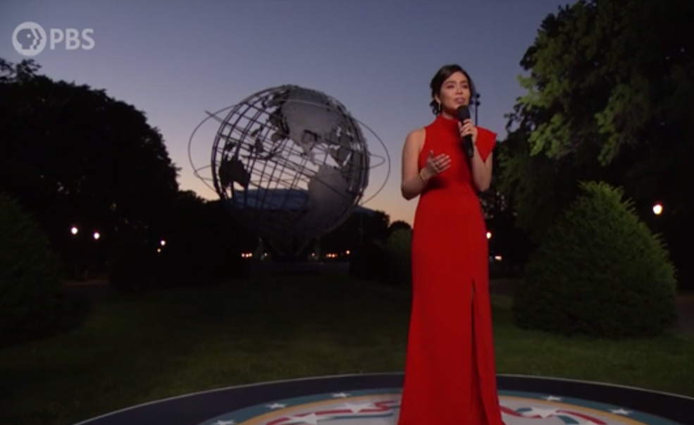 Play Video: Auli’i Cravalho performs “A Whole New World”