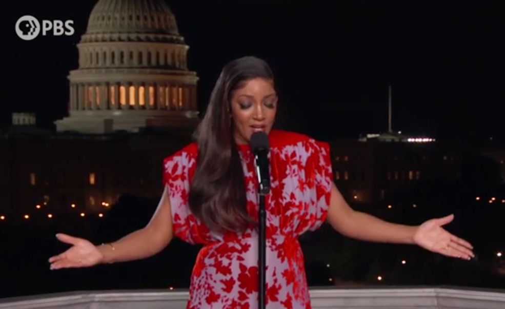 Play Video: Mickey Guyton performs “Without A Net”