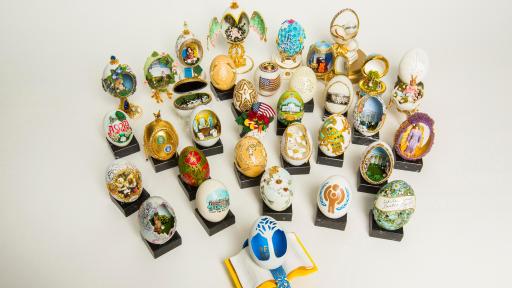 For over 40 years, America’s egg farmers have presented the First Lady’s Commemorative Egg. Beginning in 1977 with First Daughter Amy Carter, the tradition has continued with an annual presentation to the first lady of the United States. Scroll through to look back at previous First Lady’s Commemorative Eggs over the past forty years.