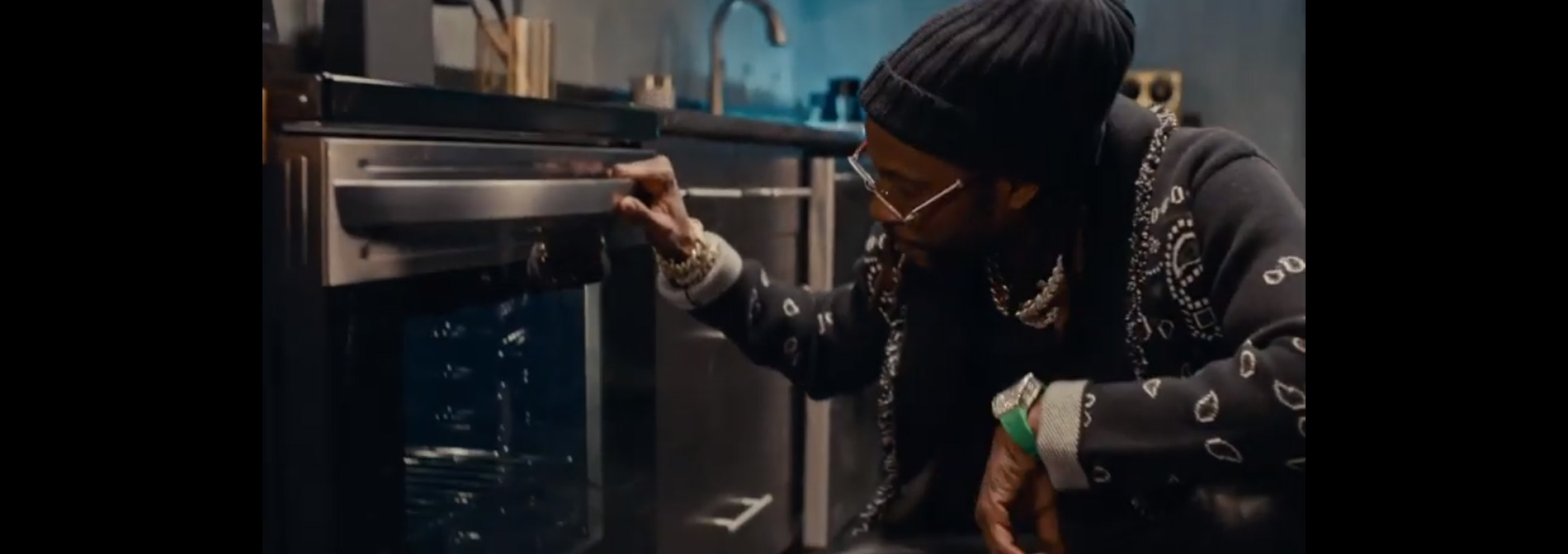 Play Video: 
LG USA Home Appliances and Electronics