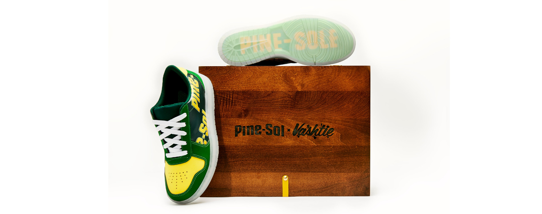 All proceeds from the Pine-Store go to digitialundivided to support Black female entrepreneurs.