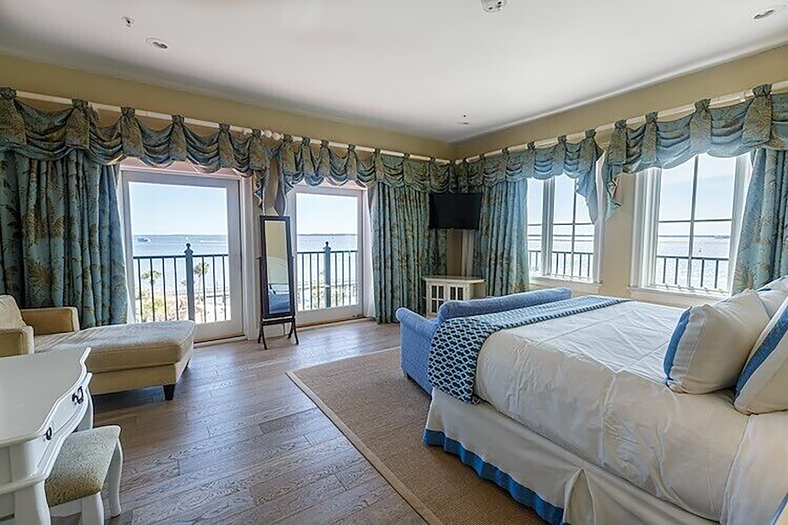 Hotels.com Stay in Charleston, S.C.