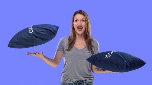 Image of CasinoEuro Gadget Haul - Melanie and the Pillows