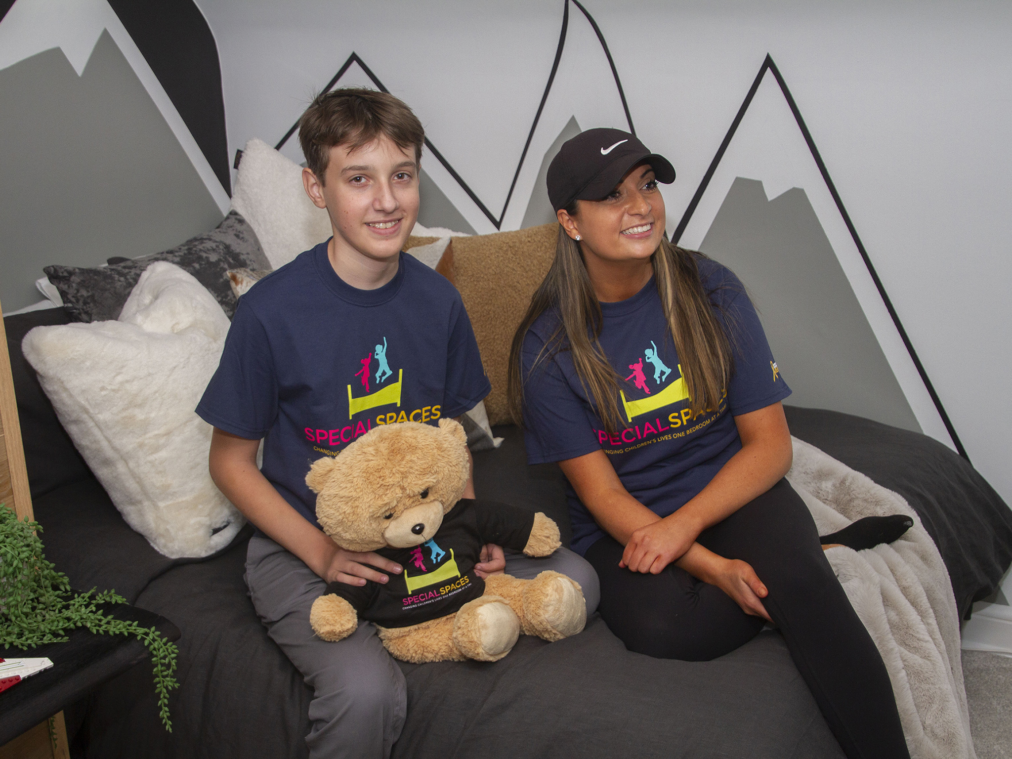 Rudy’s sleek and modern bedroom, created by volunteers from Northwestern Mutual and Special Spaces