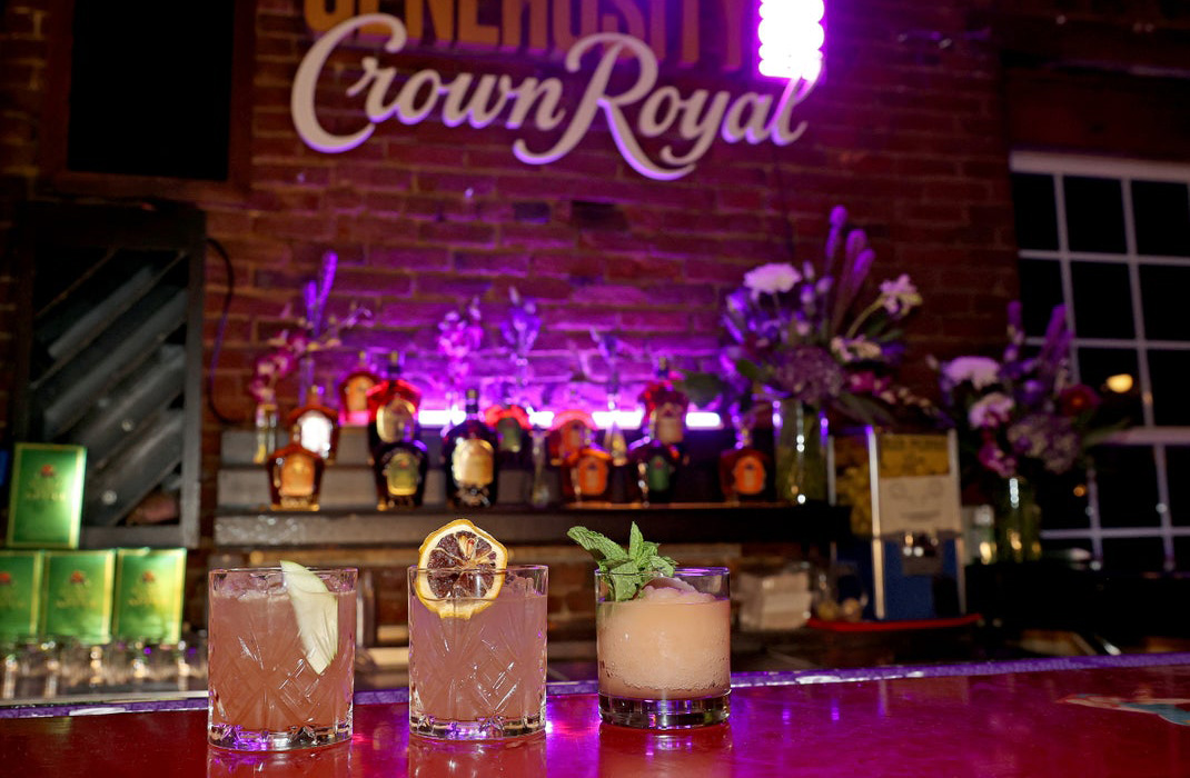 With the help of country music star Chris Young, Crown Royal paid tribute to our armed forces with a donation of $50,000 to the Bob Woodruff Foundation through its partnership with the NFL’s Salute to Service on behalf of everyone in attendance at the live broadcast of the Country Music Awards.