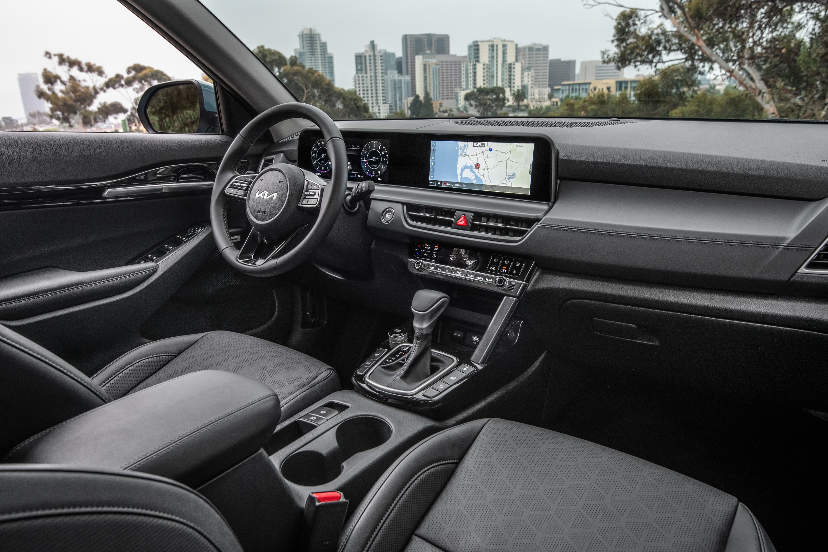 The centerpiece of the 2024 Kia Seltos’ technologically advanced interior is an available first-in-segment panoramic display featuring two 10.25-inch screens.